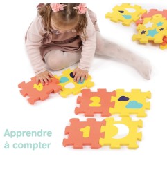 COFFRET D'ACTIVITES TAPIS, QUILLES, FORMES