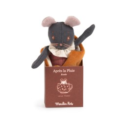 PETITE SOURIS ROSEE APRES LA PLUIE