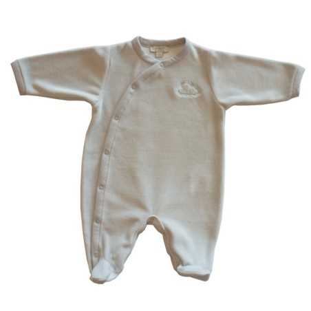 DORS BIEN OUV. DEVANT GARCON SUR UN NUAGE