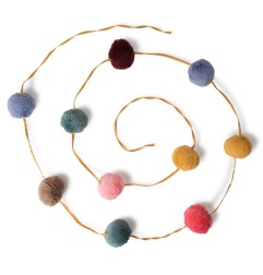 GUIRLANDE POMPONS AVEC SAC 300 CM