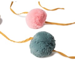 GUIRLANDE POMPONS AVEC SAC 300 CM